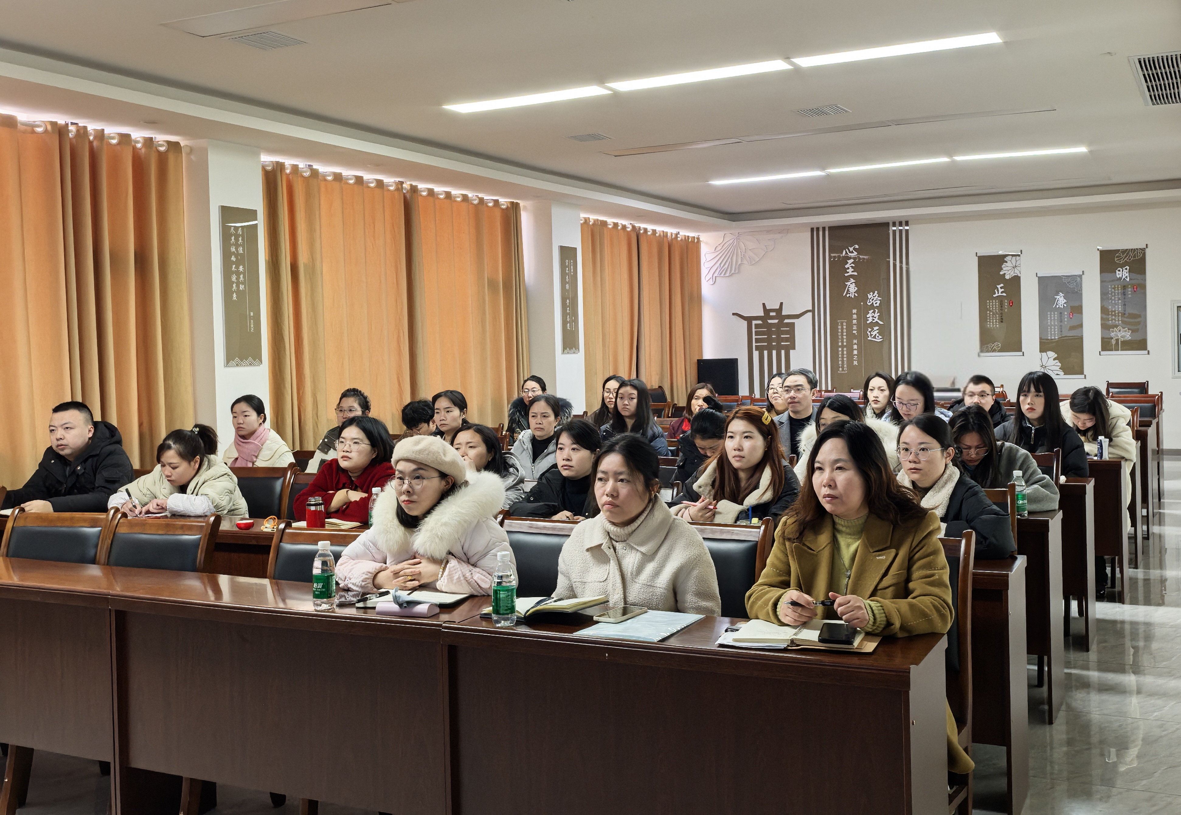 以法为基 强能增效——耀安集团开展新旧增值税法专题培训