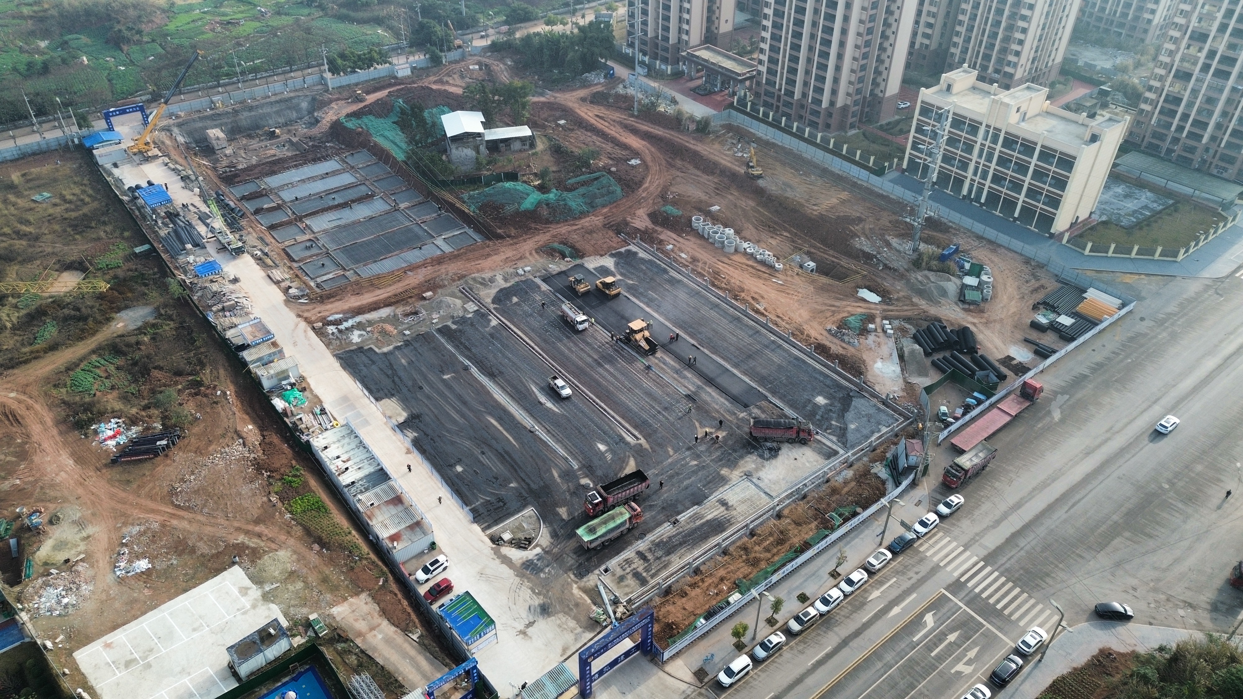 规划建设车位185个！安居区顺安南路停车场项目停车区域预计2月完工