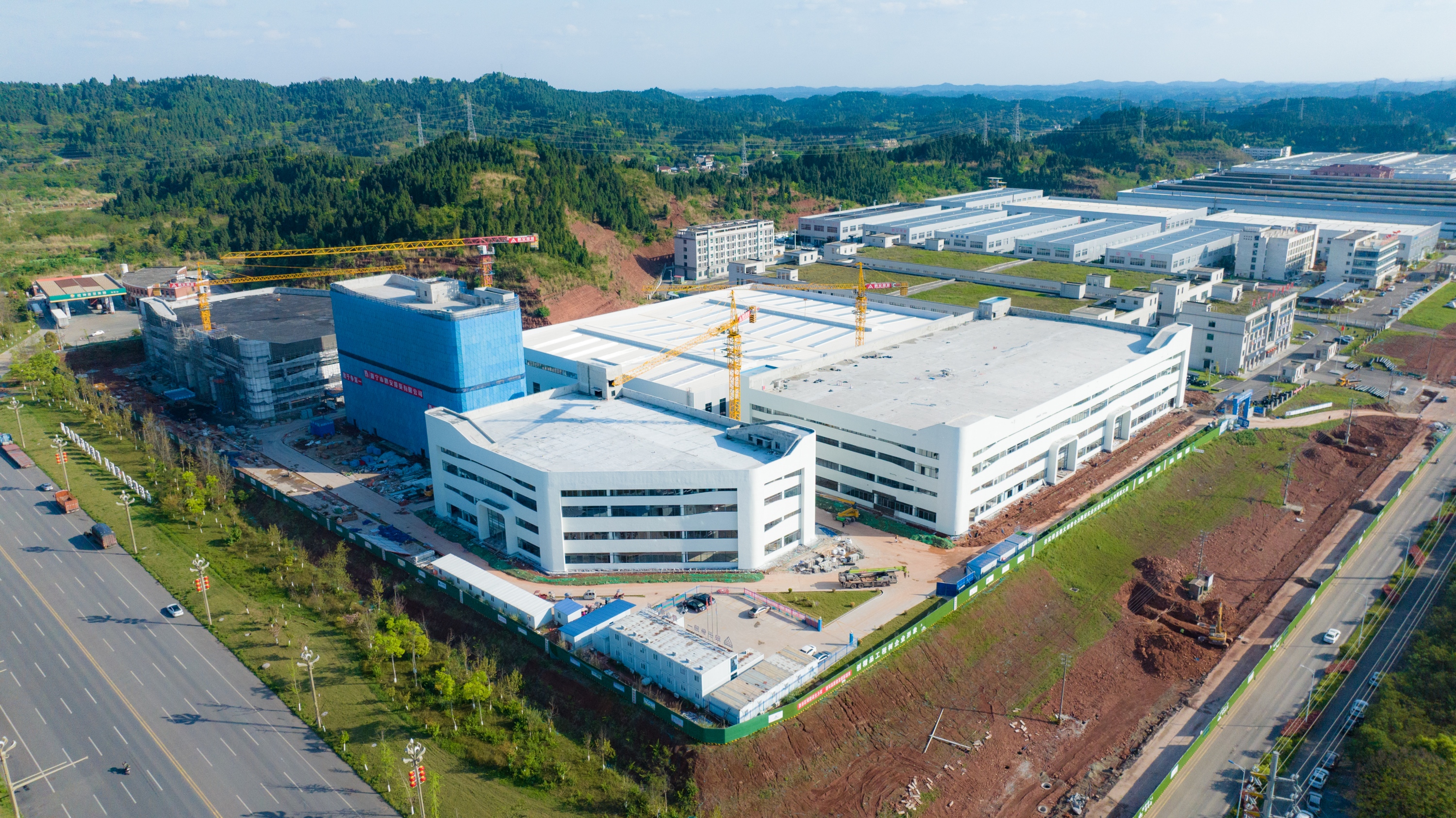 预计5月底竣工验收！冷链物流中心及配套设施项目建设进度已达80%